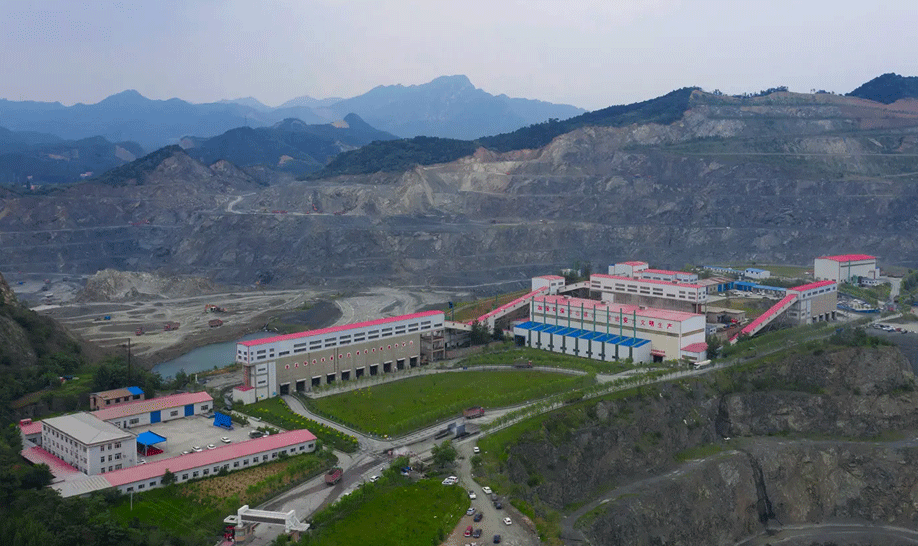 承德3000t鐵礦使用高服尾礦干排脫水篩將尾礦干排處理回報(bào)800萬(wàn)元/年