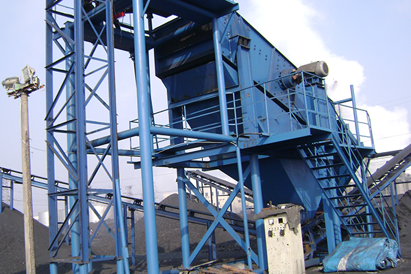 礦山振動(dòng)篩分機(jī)