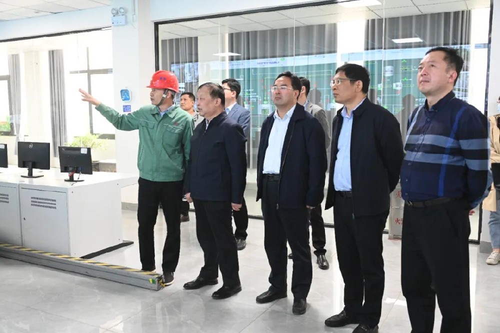 1681868934190614.jpg 心興化學(xué)材料甲醇產(chǎn)業(yè)鏈延伸項(xiàng)目